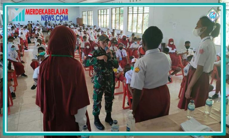 Satgas Pamtas Yonif 131/Brs Ajarkan Nilai Luhur Pancasila ke Siswa SD di Papua